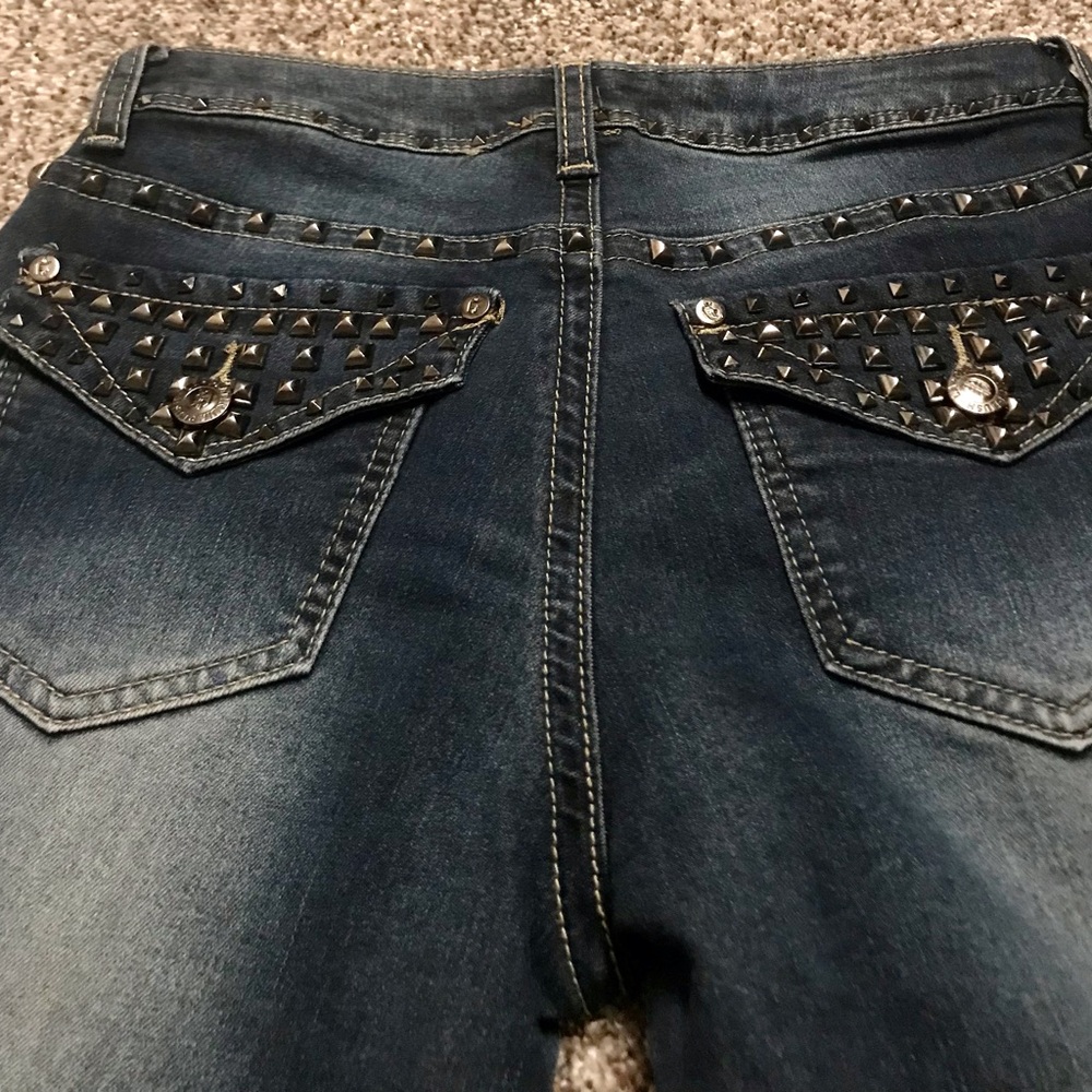 Platinum Plush Blue Studded Denim Jeans with Decorative Stitching
